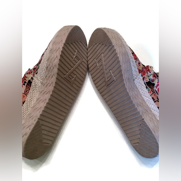 Espadrilles With Frida Kahlo Floral Print 7.5 Made in Mexico Like New - Picture 5 of 10